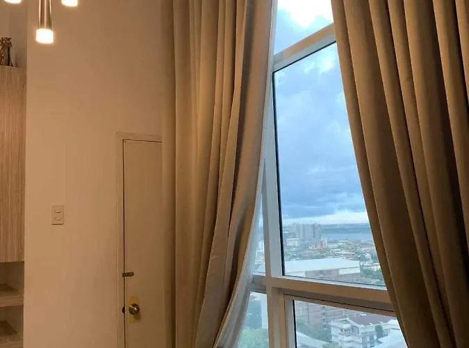 Hotel Club Ultima Residences Unit 1712
