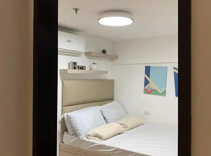 Hotel Club Ultima Residences Unit 1712