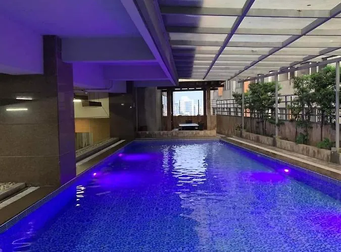 Hotel Club Ultima Residences Unit 1712 *