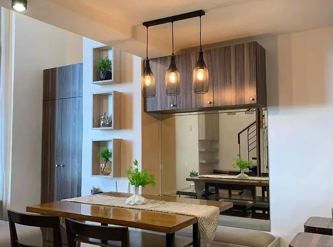 Hotel Club Ultima Residences Unit 1712 *